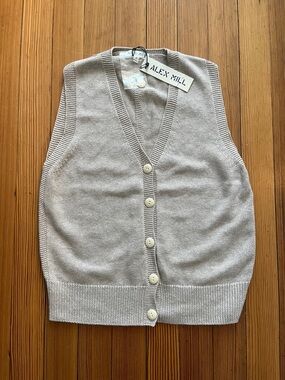 NWT Alex Mill women’s sweater vest